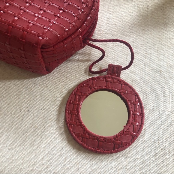 Longaberger Homestead small red woven look zip top wallet with attached mirror - Picture 4 of 6